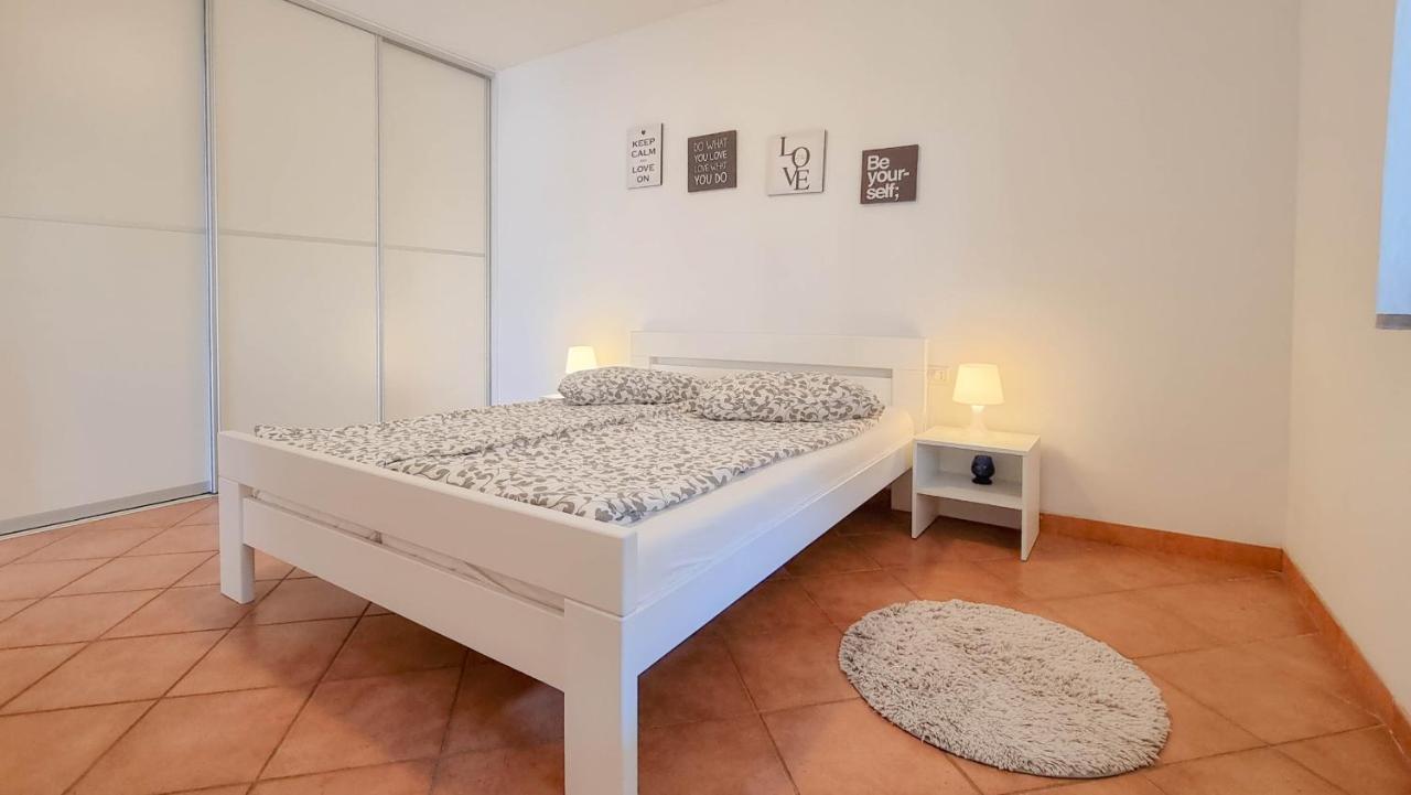 Apartment Dani A2+2 *
